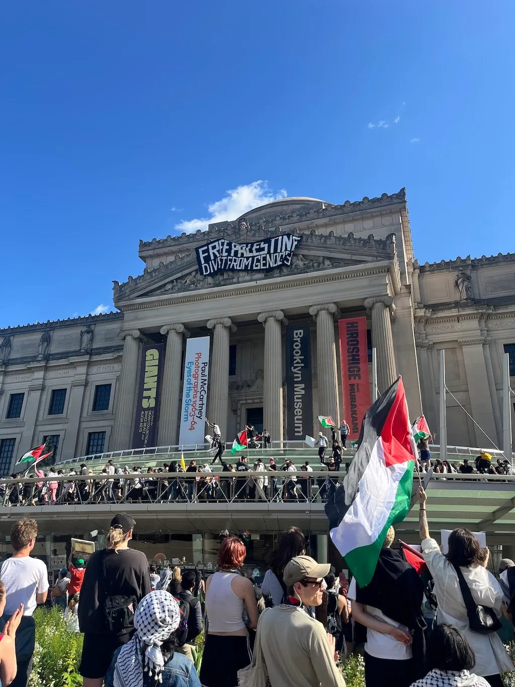 Pro-Gaza Protestors Occupy Brooklyn Museum Lobby, Roof